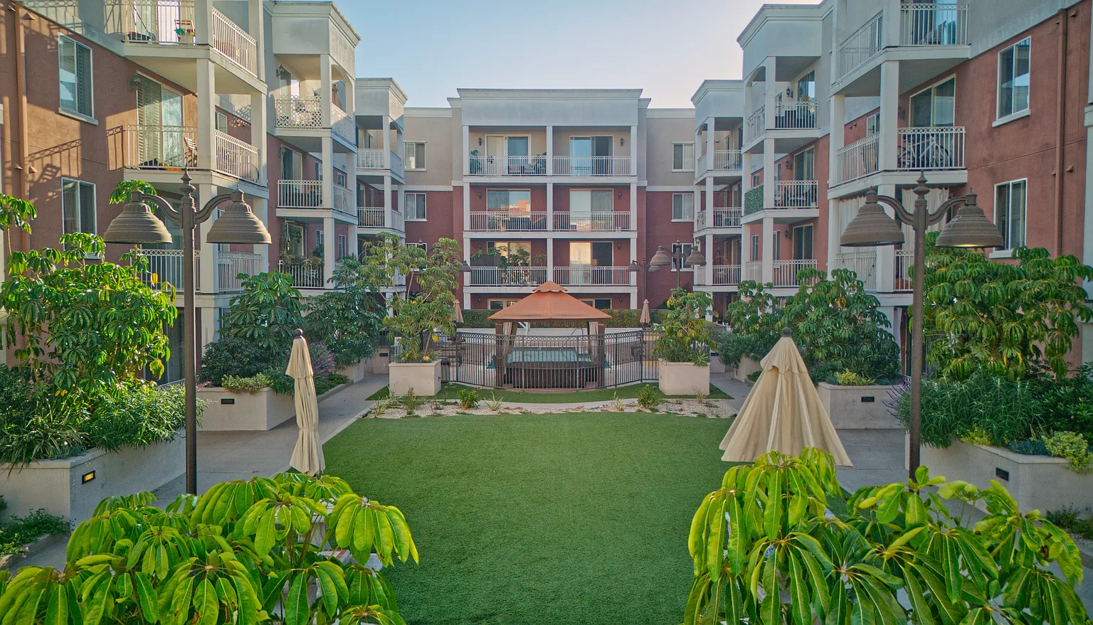 Curated visual reference: Gallery Detail: Luxury Resort Living In La For Fraction Of The Price